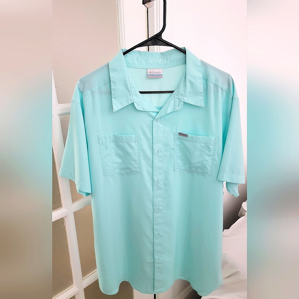 Columbia Aqua Casual Button Down Shirt Lightweight
